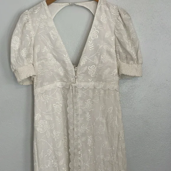 Alice‎ + Olivia Off White Stori White Eyelet Midi Dress Size 6 NWOT - Picture 4 of 14